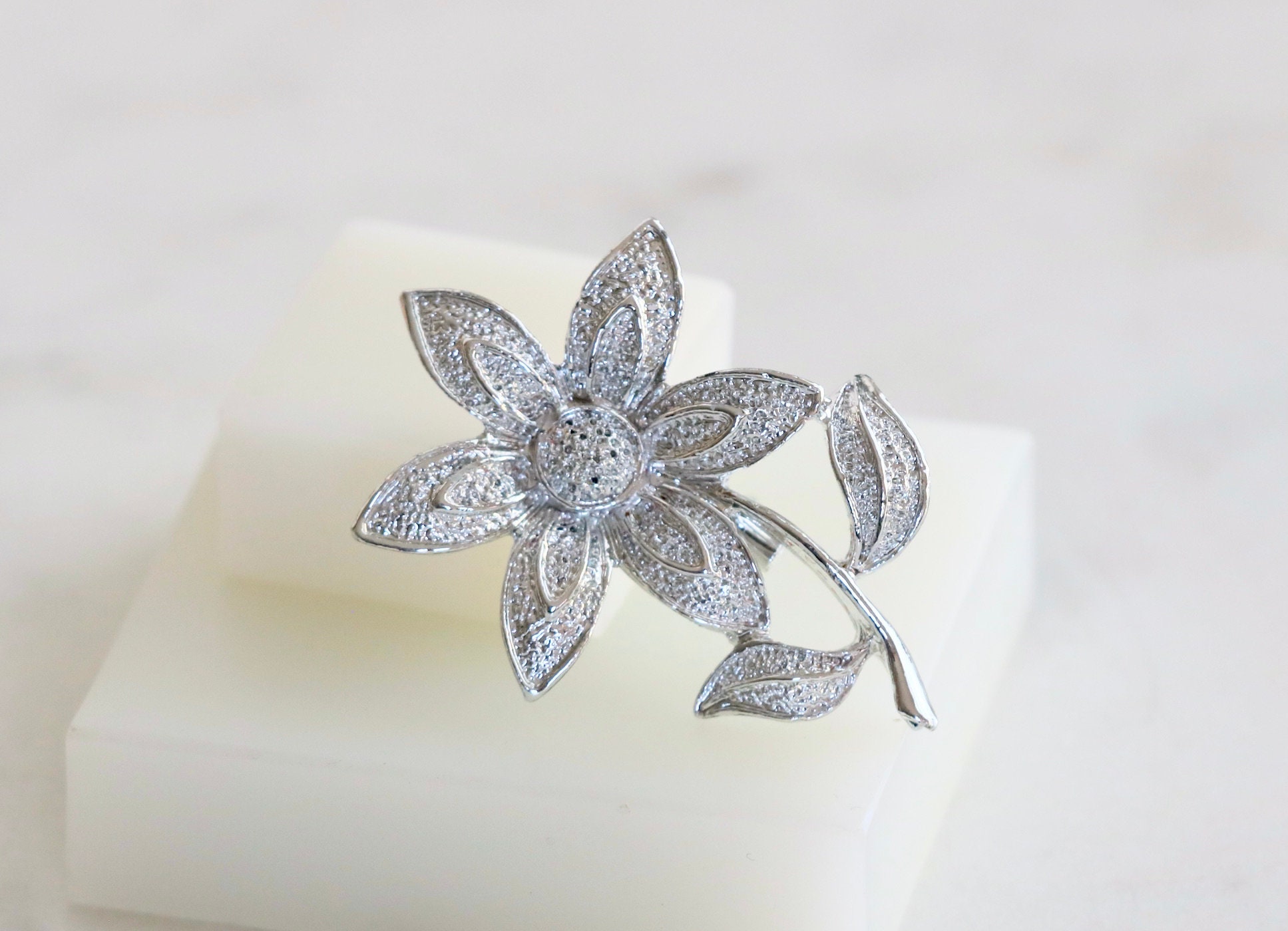 ヴィンテージ ジェリーズ シルバートーン デイジーフラワー ブローチ