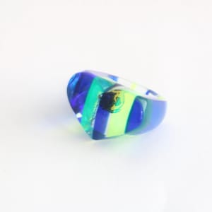 Vintage 1970s Heart Shaped Lucite Chunky Ring | Blue Green Clear Striped MOD Statement Jewelry with Butterfly Decal Size 7.50