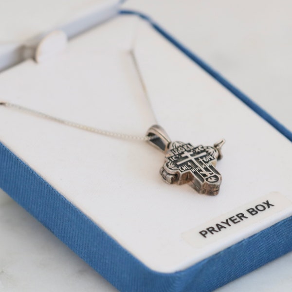 Sterling Silver Cross Prayer Box Pendant Necklace // Vintage Jewelry // luluglitterbug