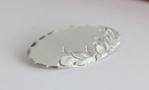 Vintage Sterling Silver Oval Floral Etched Brooch… - image 6