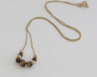 Collana a catena vintage Trifari color oro con occhio di tigre autentico // Gioielli vintage // luluglitterbug