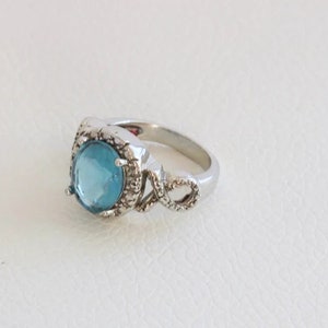 Blue Gemstone Silver Tone Cocktail Ring Size 6.75 // Vintage Jewelry / luluglitterbug