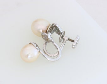 Classic Glamour Vintage Genuine Pearl and 14K White Gold Screw Back Earrings // Vintage Jewelry // luluglitterbug