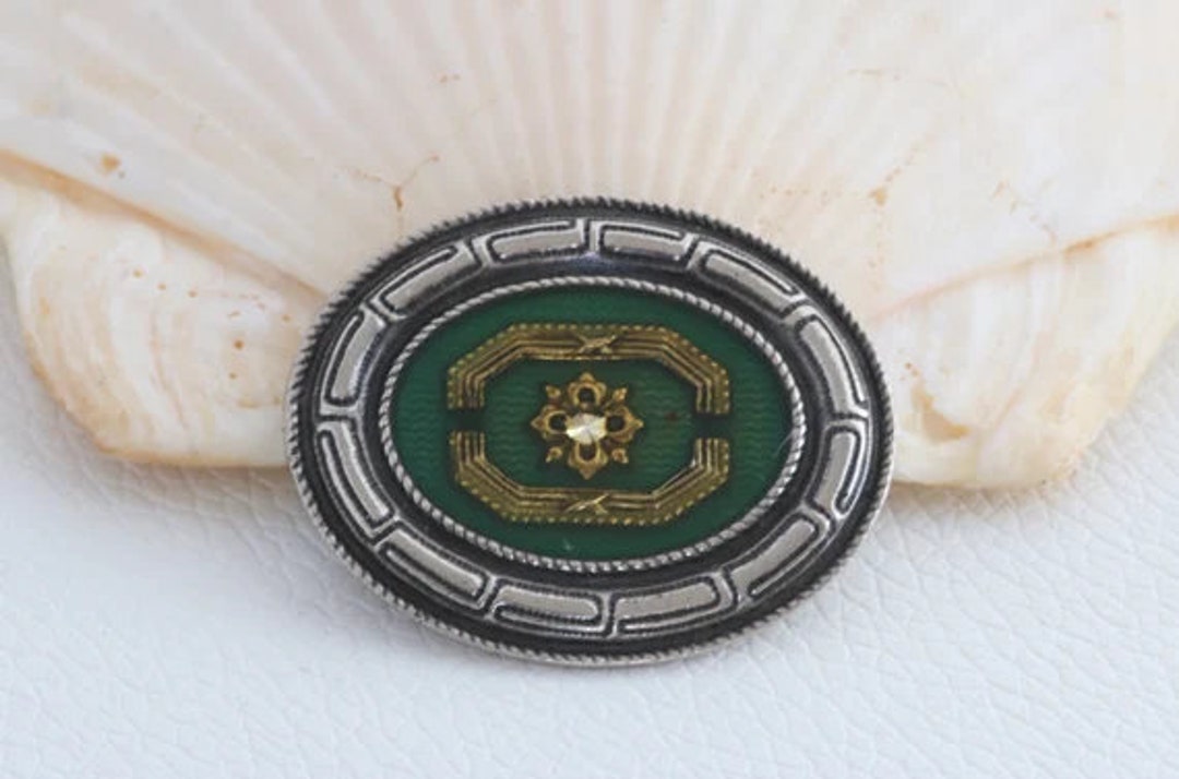 Emerald Shellback Pin Emerald Green Victorian Style Oval Enamel Brooch Pin // Vintage Jewelry ...