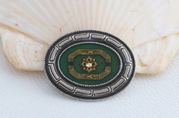 Emerald Green Victorian Style Oval Enamel Brooch … - image 1