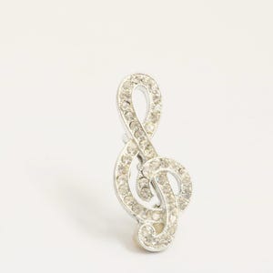 Vintage Silver Rhinestone Music Note Brooch - Clear Crystal Treble Clef Pin // luluglitterbug