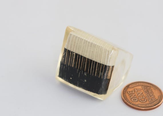 Vintage Mod Lucite Statement Ring - Size 6 // lul… - image 5