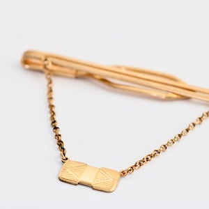 Vintage Hayward Gold Tone Tie Bar with Dangling Charm - Mid Century Men&#39;s Accessories // luluglitterbug