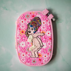 Bubble Butt Bongo Baby Todd Chavez, costurado à mão e inspirado em Bojack Horseman