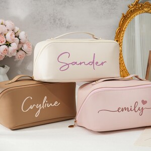 Personalisierte Leder bestickte Make-up-Tasche, Kapazität Kosmetiktasche, Weihnachtsgeschenk Frauen, Brautjungfer Geschenke, Make-up-Veranstalter, Brautparty Geschenk