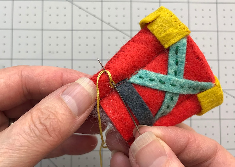 PATTERN TUTORIAL: Nutcracker Ornament bild 4