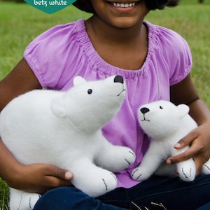 Flurry and Fluff stuffed felt polar bears PDF pattern
