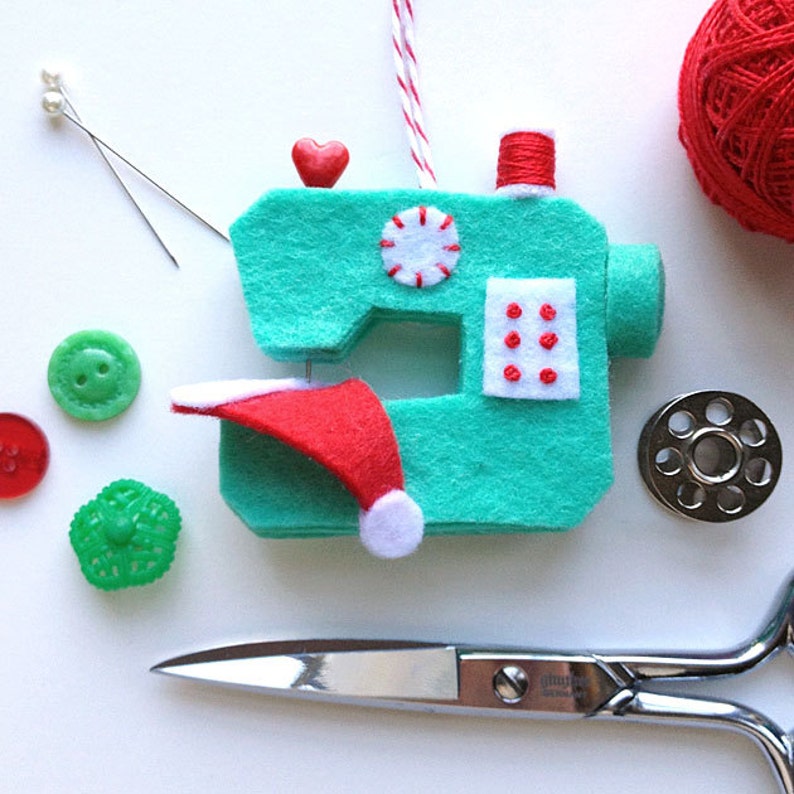 Ho Ho Sew Felt Sewing Machine Ornament PDF PATTERN image 3