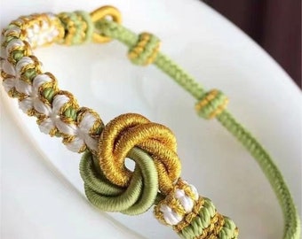 Elegant Handcrafted Woven Bracelet: A Stylish Birthday Gift for Your Best Friend