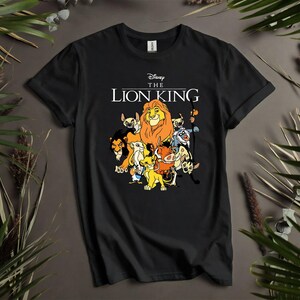 Komfort Farben Retro The Lion Benutzerdefinierte T-Shirts, Hoodie für Männer, Frauen und Kinder - Größen S bis 5XL | Damen T-Shirts Hoodie Verfügbar AD176