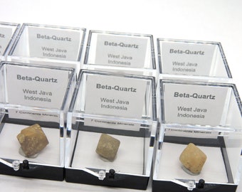 Beta Quartz in perky box