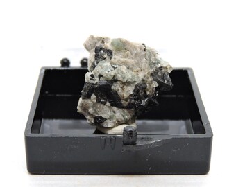 Manganapatite in perky box thumbnail mineral specimen