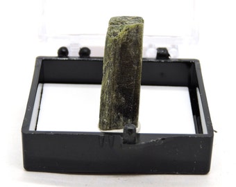Epidote in perky box thumbnail mineral specimen