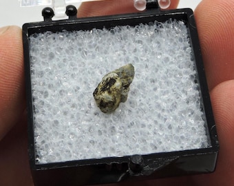 Benitoite with Natrolite in perky box type locality thumbnail mineral specimen