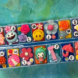 Kawaii Pill Box: 7 Day AM/PM Weekly Organizer