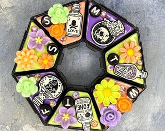 Gothic 7-daagse pillendoos – pastelkleurige vergiften en drankjes Medicatiedoos