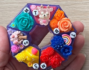 7 Day Pill Organizer 'Colorful Deer' Travel Pill Box, Medicine Supplement Dispenser 7 Day Pill Case, 7 Day And Night Pill Box