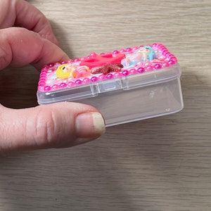 Embellished Hypo Pot Pink Swirl Mermaids Hypo snacks case Hypo treats travel box Hypo pots for diabetes Stash Box Weed Case 画像 3