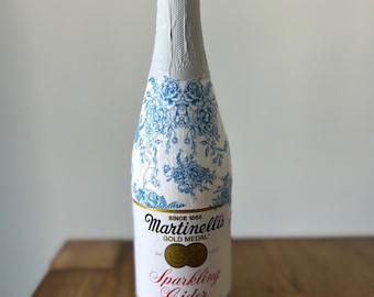Decorated Martinelli&#39;s Bottles