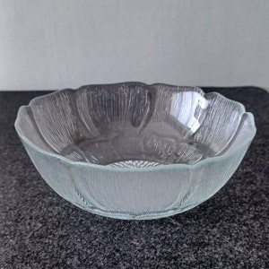 Vintage 1970s Arcoroc Aspen Glass Salad Bowl, Sunflower Design, French Vintage Serving Bowl, Arcoroc Glass, Vintage Tableware.