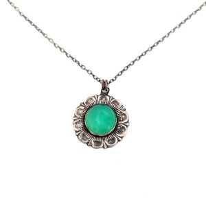 Chrysoprase Pendant with Decorative Frame in Sterling Silver 画像 5