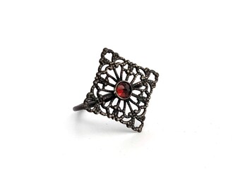 Filigree Ring with Garnet SIZE 6