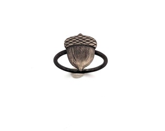 Silver Acorn Ring - SIZE 7