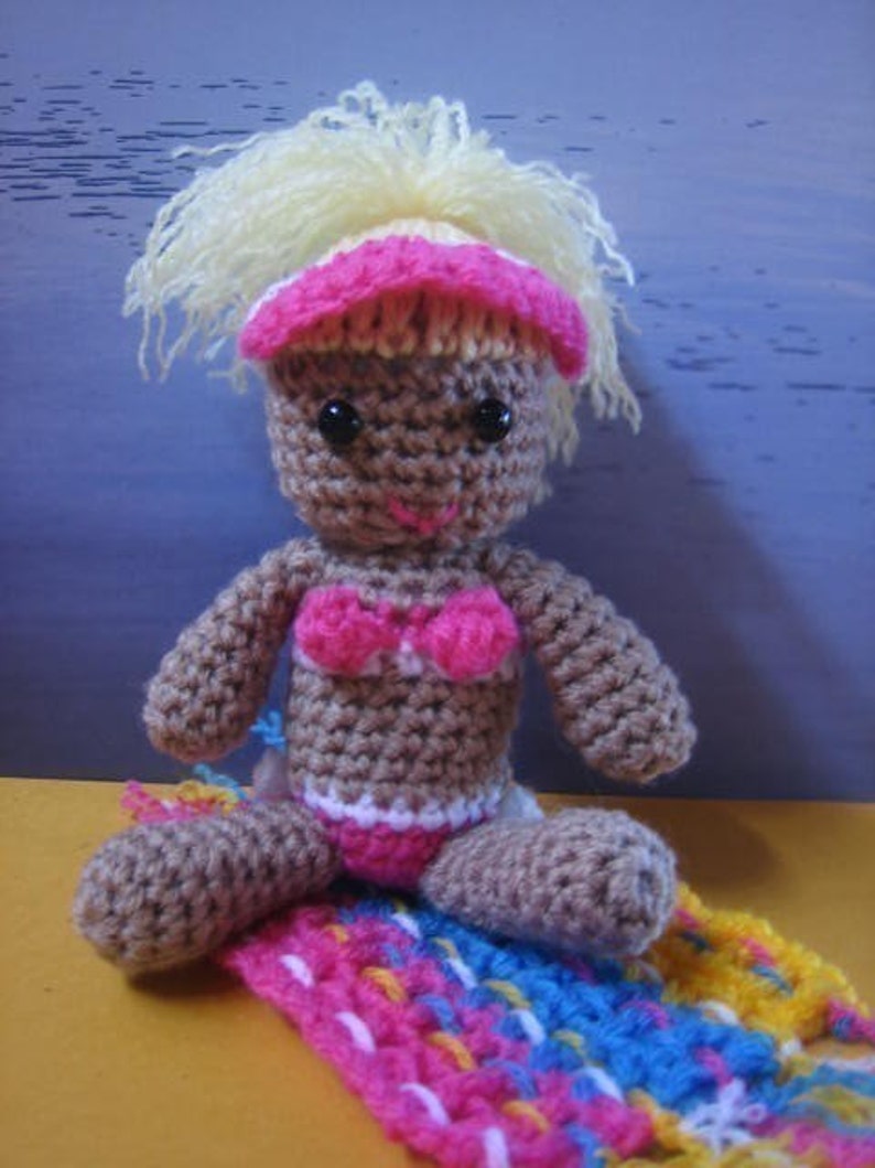 Surfie Chicks at the beach aussiegurumi crochet pattern image 4