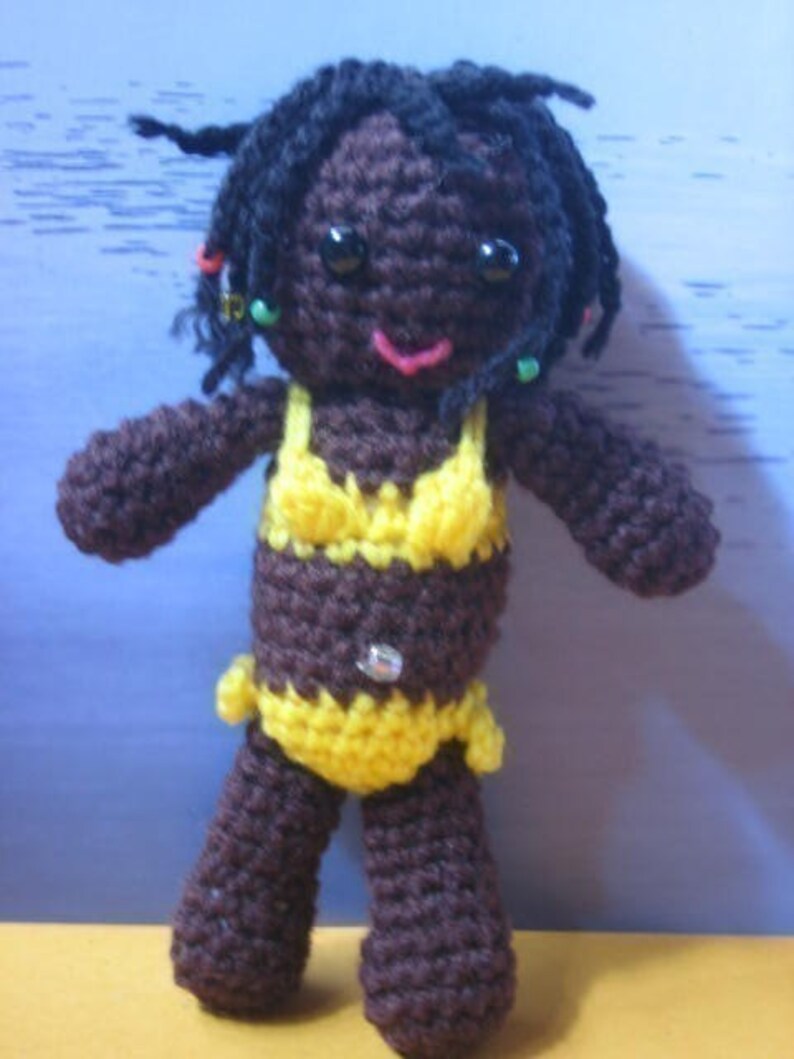 Surfie Chicks at the beach aussiegurumi crochet pattern image 2