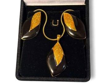 80’s Designer Black/Gold Diamond Dust Leaf Shape Earrings & Pendant with Necklace Set