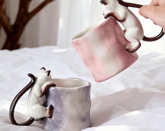 Uroczy kubek z kotem syjamskim | Ceramiczna filiżanka do kawy | Wzór z kotkiem 3D | Prezent dla miłośnika kotów | Prezent urodzinowy dla niej | Różowo-niebieski kubek z glazurą | 350 ml