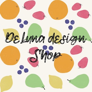 Puede incluir: Una ilustración colorida de fruta y hojas con el texto "De Luna design Shop" en negro.