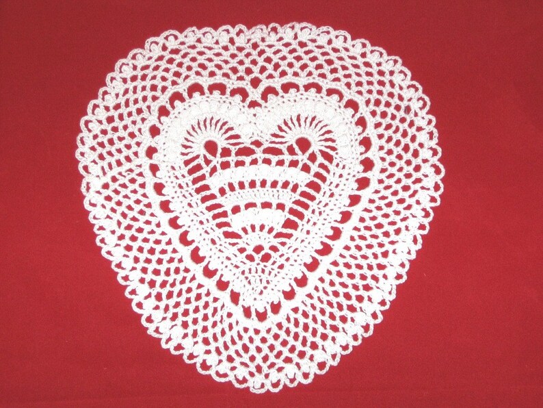 Bullion Heart Doily image 4