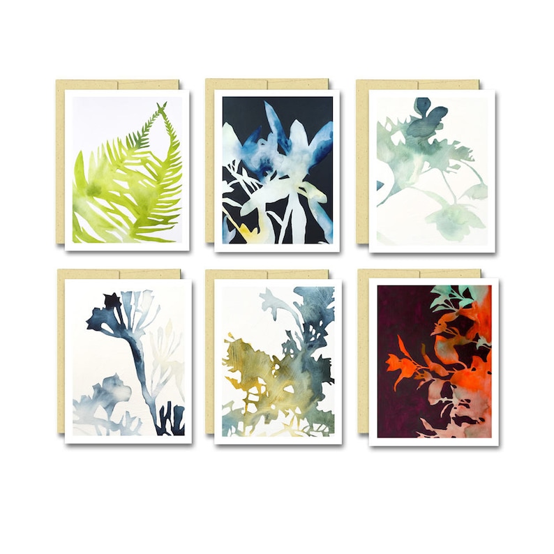 K&ouml;nnte beinhalten: Satz mit sechs Aquarell-Gru&szlig;karten mit abstrakten Blumenmotiven in Gr&uuml;n-, Blau-, Gelb-, Orange- und Rott&ouml;nen. Die Karten sind innen leer und perfekt f&uuml;r das Versenden einer pers&ouml;nlichen Nachricht.