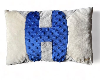 Kissen mit dem Buchstaben H