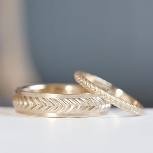 Wedding Band Modern / 14k Solid Gold Wedding Band Laurel Wedding / Chevron Braid Leaf Wedding Womens Wedding Braided