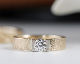 Moissanite Engagement Ring / Womens Diamond Wedding Band / Wedding Ring Diamond Alternative Womens Engagement Ring Crosshatch Hammered Ring