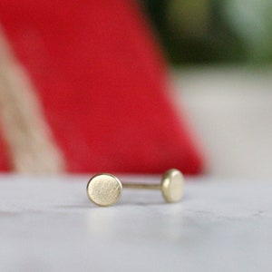 Tiny 18K Gold Stud Earring Pair / Gold Post Earrings / Yellow Gold Earrings Solid Gold Tiny Earrings, Small Round Posts 3mm