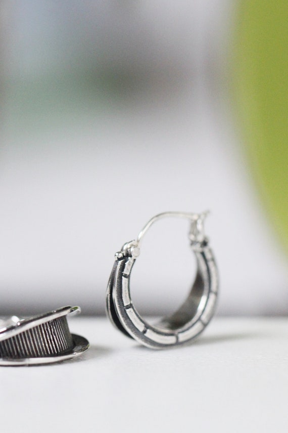 100% 925 Argento Sterling Nero Colore Retrò Orecchini A Cerchio Huggie - Foto 2