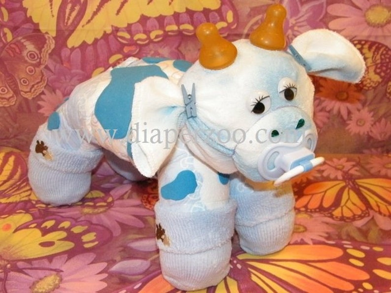 How to make a cow from Diapers. Diaper Tutorial Keepsake. GR8 baby shower gift, diaper cake topper, centerpiece, farm animal. image 4