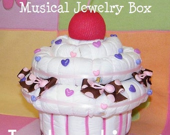 Instructions pour fabriquer une boîte à bijoux musicale géante en forme de cupcake en couches. Inspiré du gâteau de couches. Souvenir de bébé GR8.