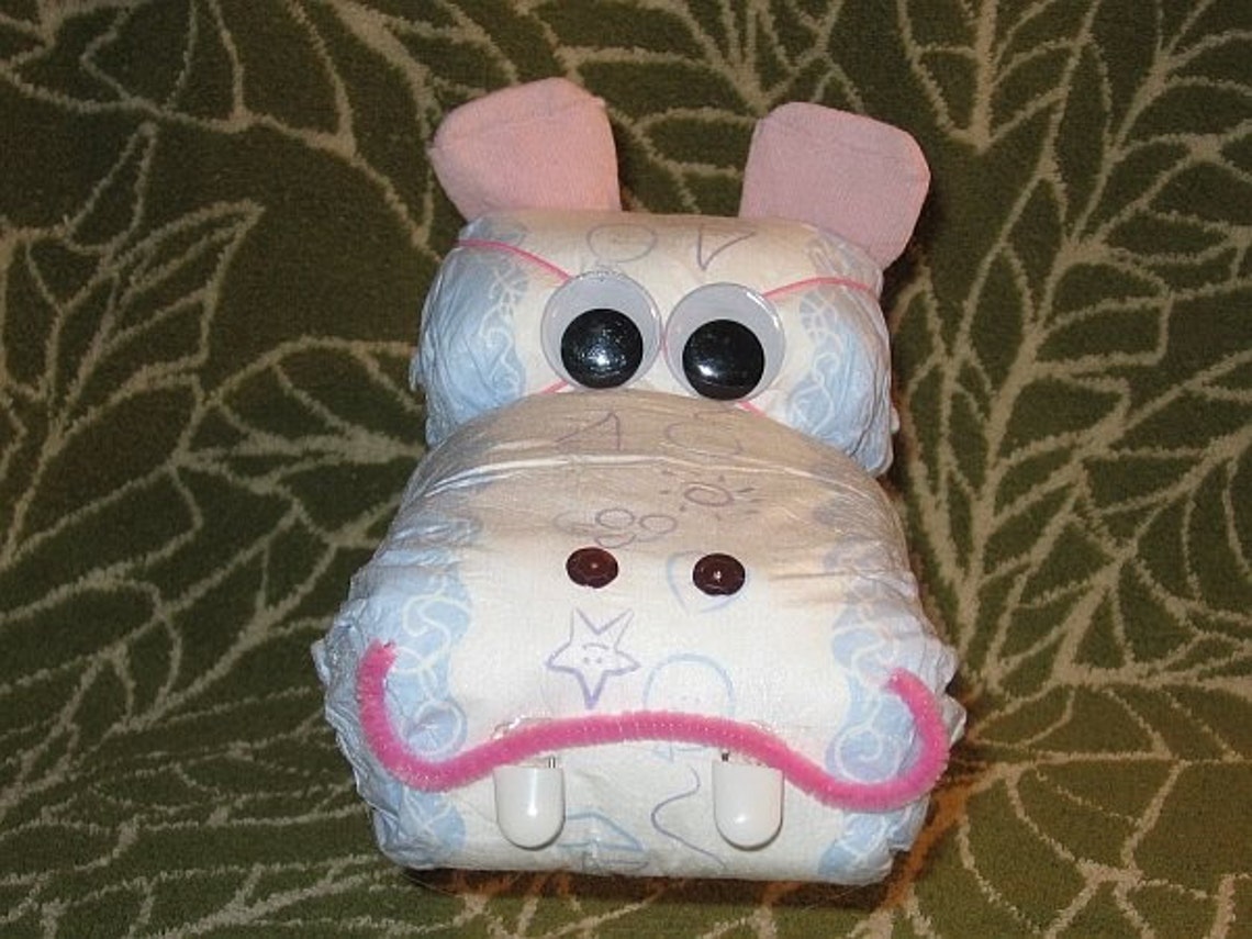 Instructions how to make Hippos from diapers. Diaper cake Etsy