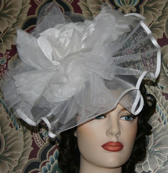 White Rose Fascinator Hat: Kentucky Derby Wedding Tea Party  display picture 1
