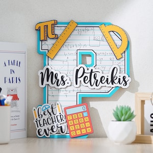 Letrero para puerta de maestro personalizado, letrero para maestro con nombre personalizado y lápiz, arte de madera 3D para el aula, colgador para puerta de maestro, letrero con nombre y letra