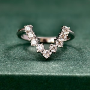 White Gold V Shaped Ring, Lab Grown Diamond Chevron Band, Diamond Ring Curved Band Nesting Diamond Band Wedding Bands Guard ring